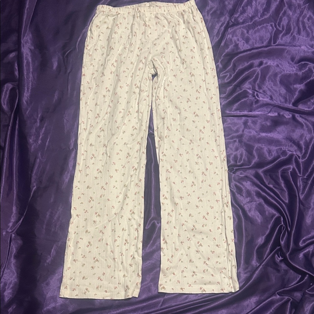 Aeropostale White Pants with Pink Floral Accents